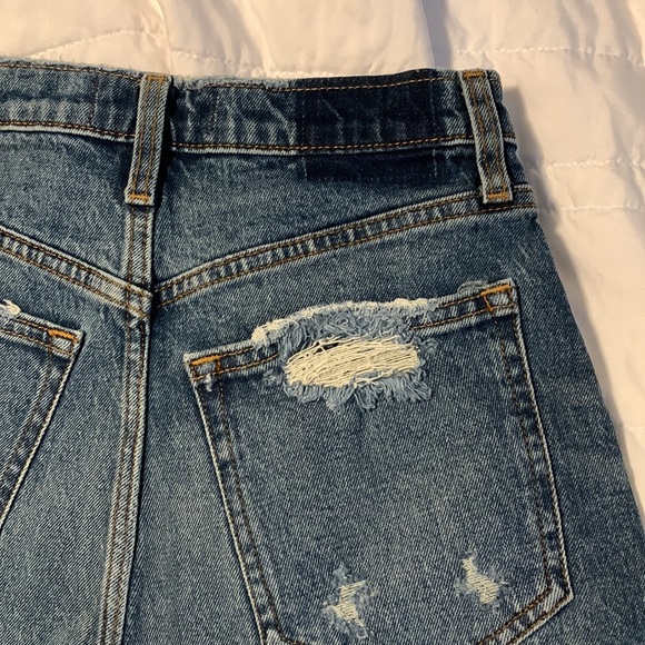 NWT Abercrombie Mom Shorts, High-Rise Curve Love - Picture 5 of 6